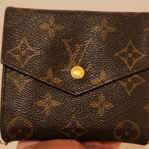 LV Wallet